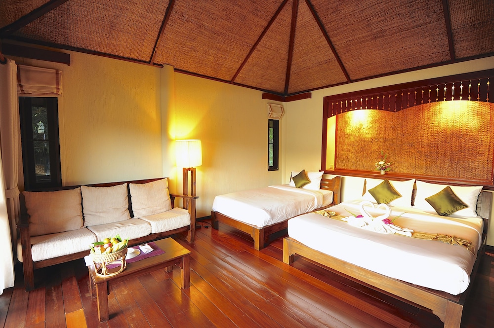 Chalet, River View