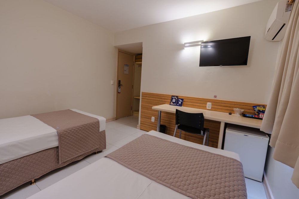 Deluxe Twin Room, 2 Twin Beds photo 2