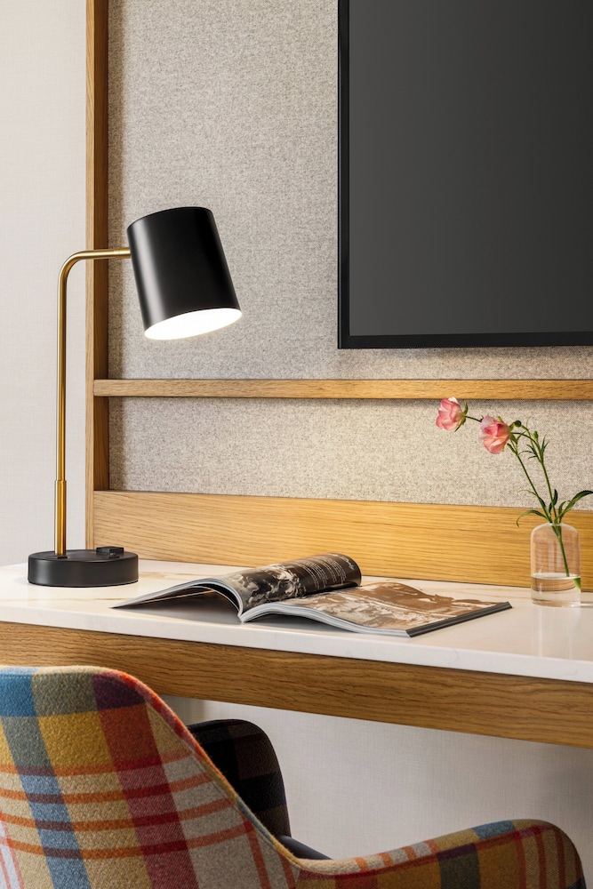 Suite, 1 Bedroom - Photo 3