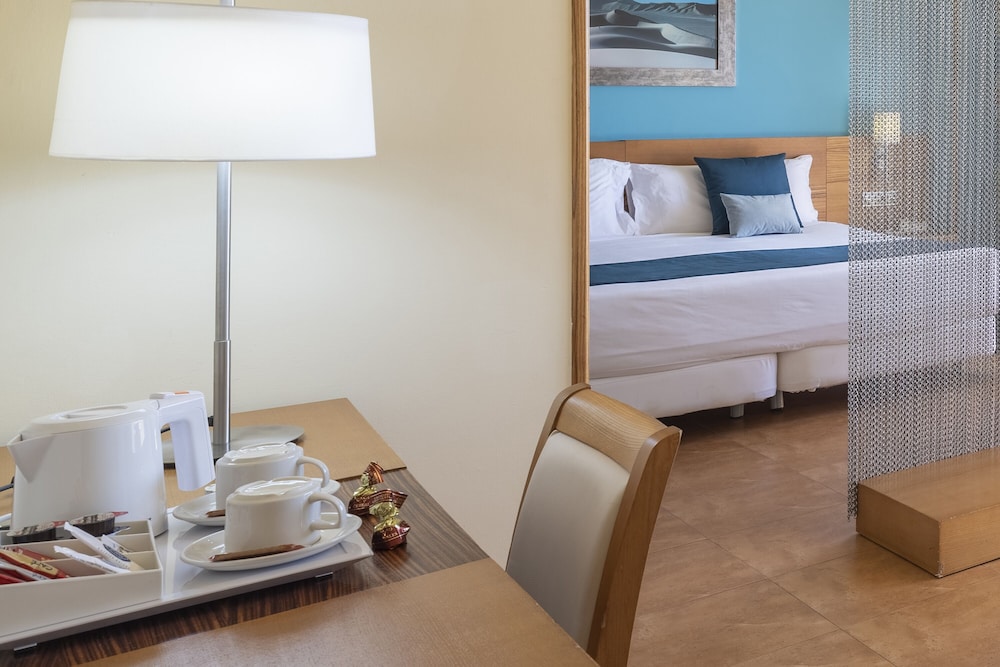 Junior Suite, Sea View (Single use) - Photo 2