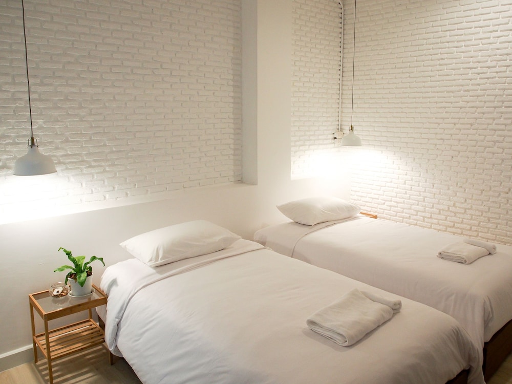 Standard Room - No Window photo 2