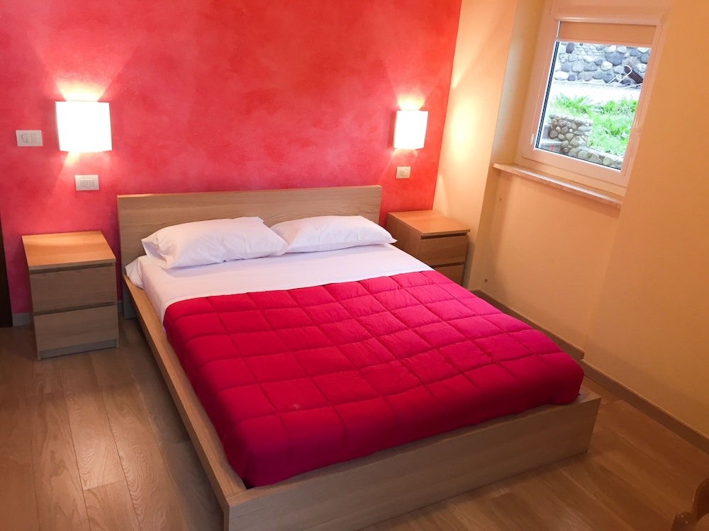 Standard Double Room, 1 King Bed, Private Bathroom (Merlot 012030-AGR-005) photo 3
