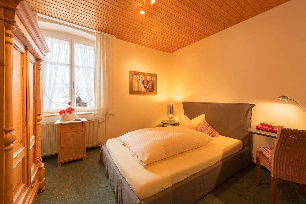 Standard Double Room photo 3