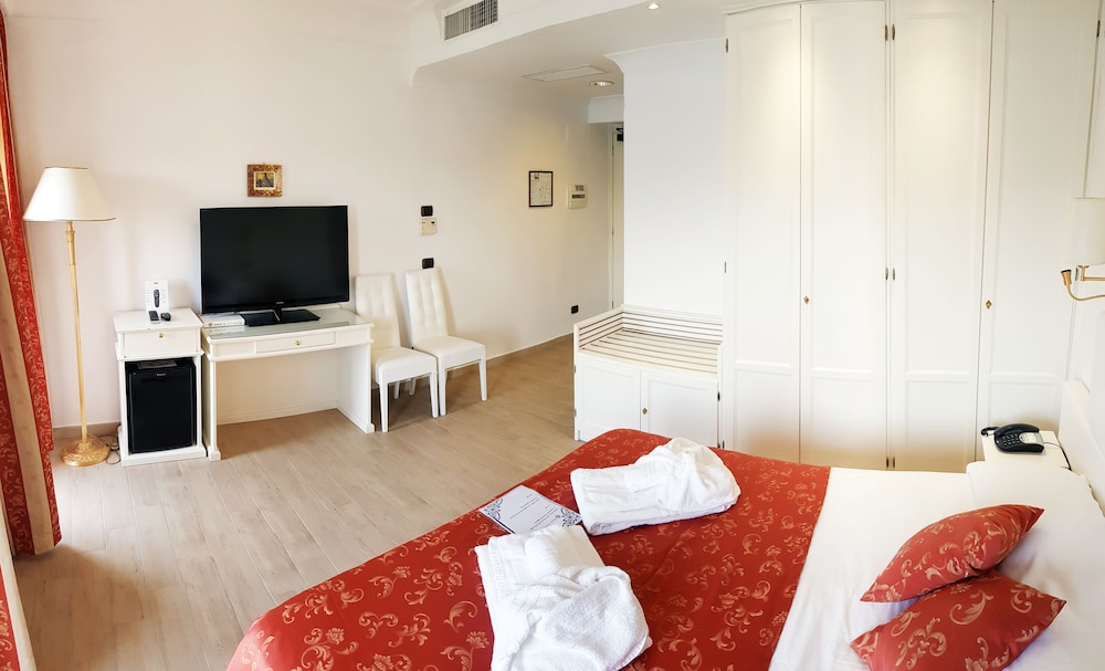 Superior Double Room, Lake View - Photo 4