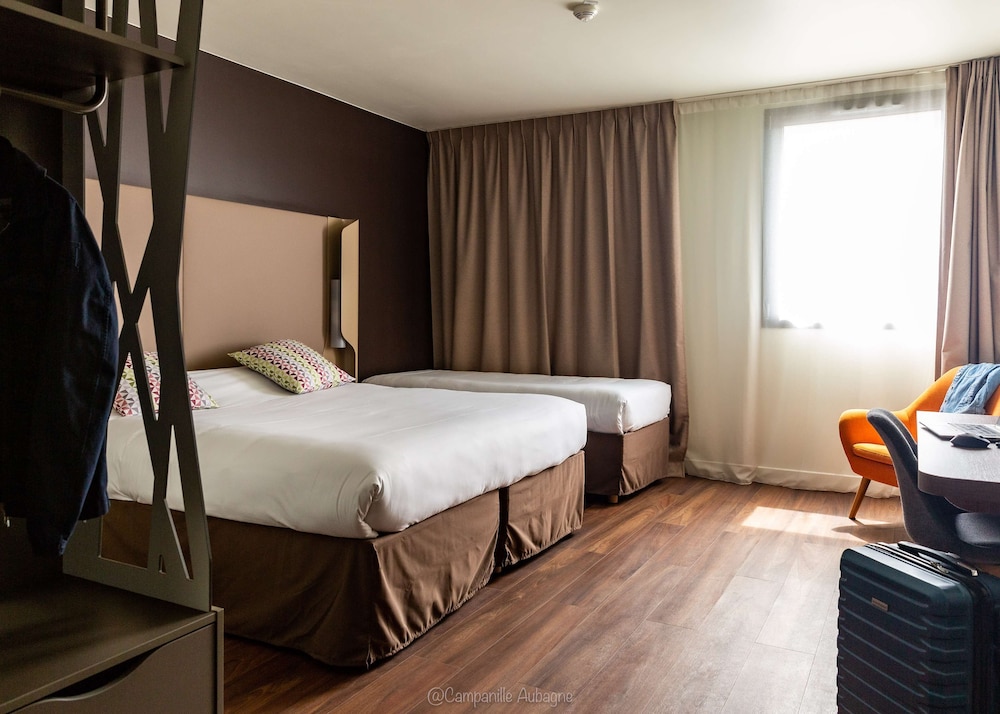 Standard Room, Multiple Beds - Photo 1