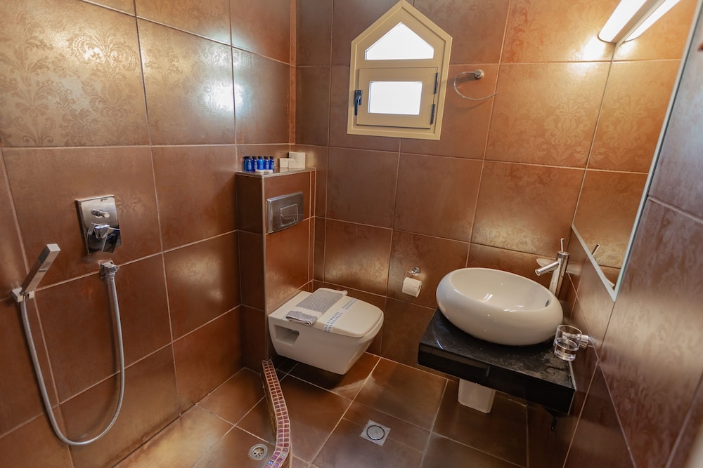 Double Room, Ground Floor photo 2