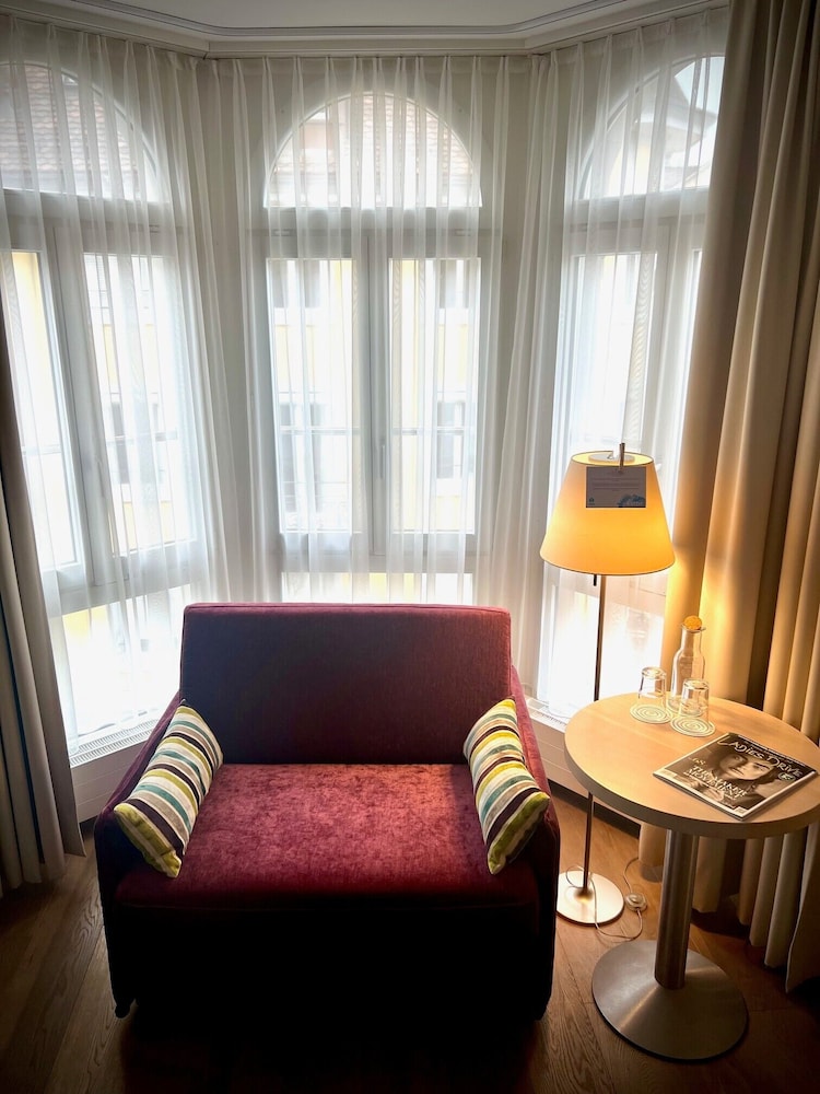Superior Triple Room, Non Smoking, Private Bathroom (1 King bed) photo 3