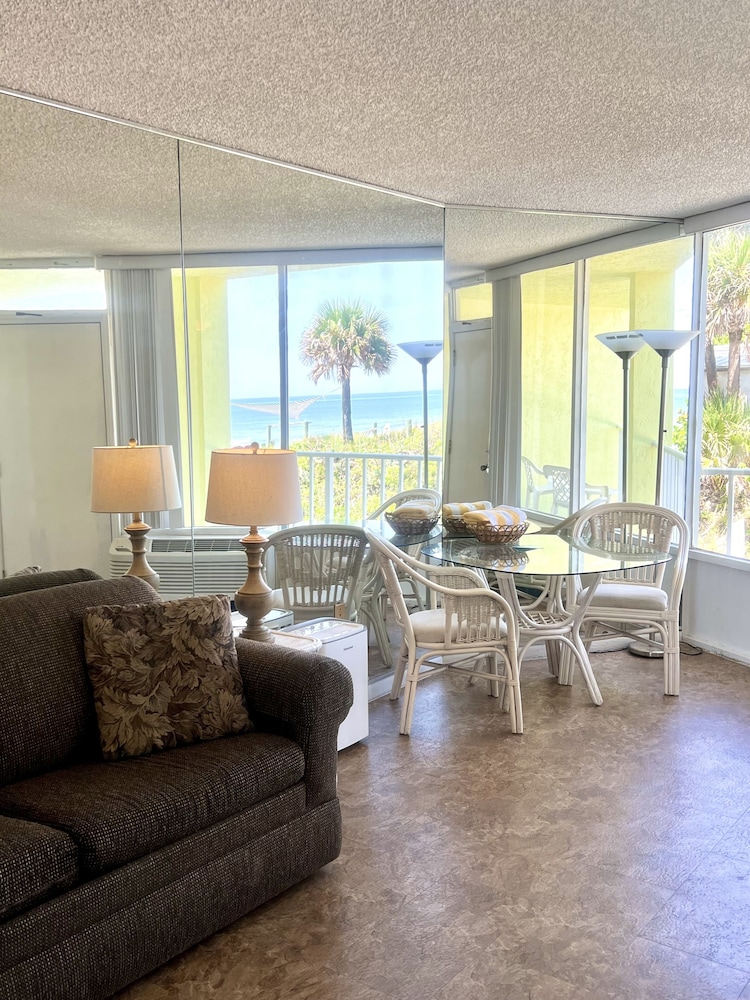 Studio, Ocean View, Beachside (Coastal Sands)