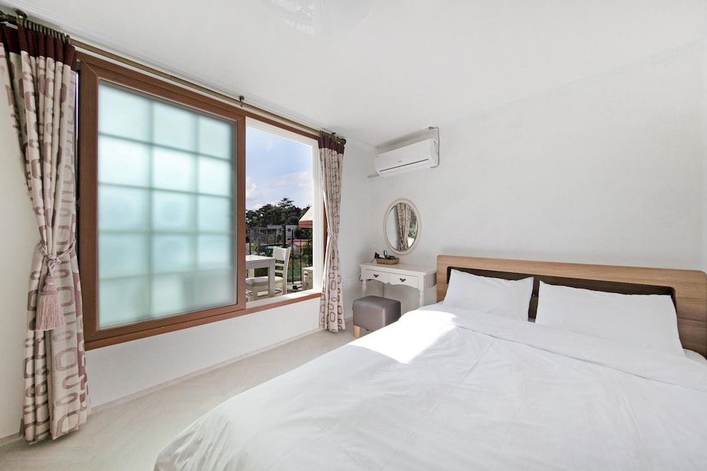 Basic Room, 1 Bedroom (Ivy(Mountain View))