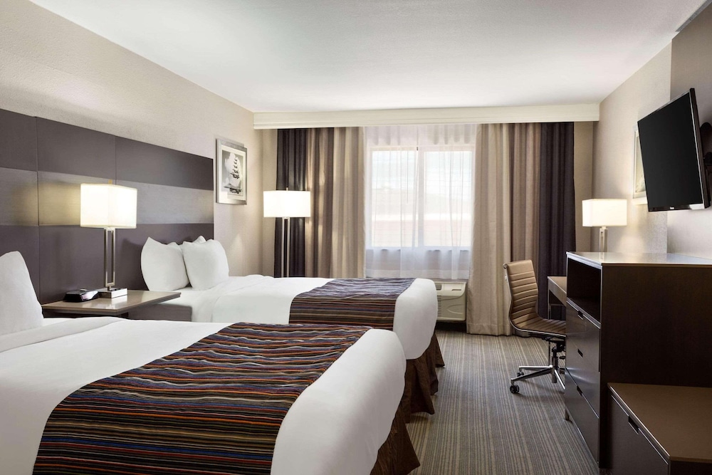 Room, 2 Queen Beds, Non Smoking - Photo 1