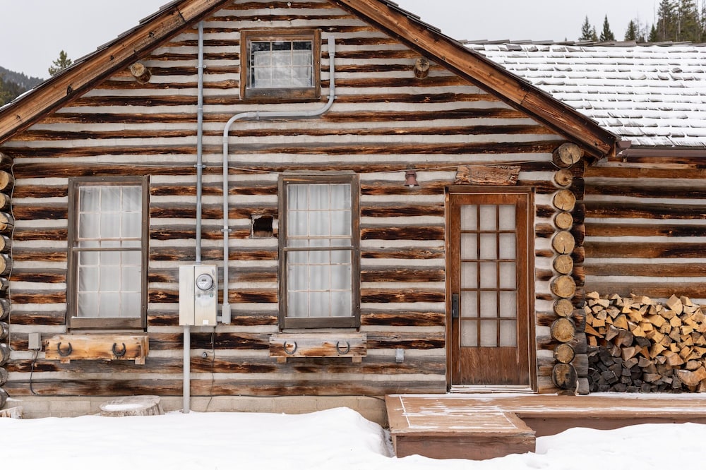 Historic McGill cabin - Photo 5
