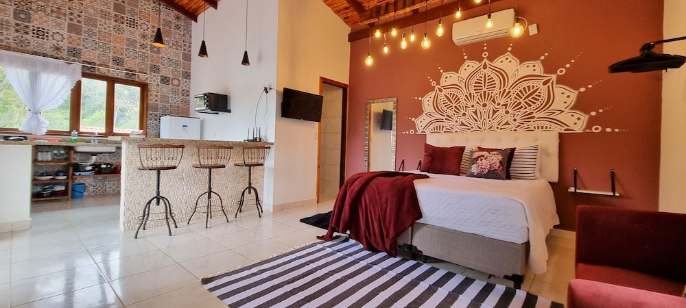 Design Chalet, 1 Bedroom, Hot Tub photo 1