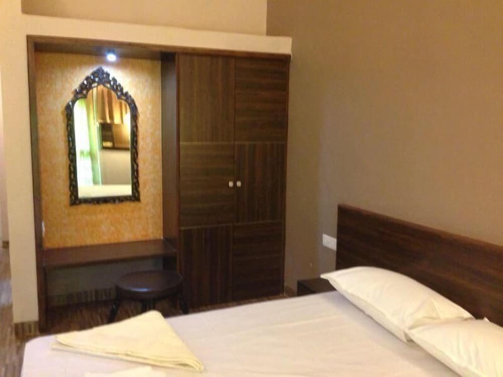 Deluxe Room (NON AC)
