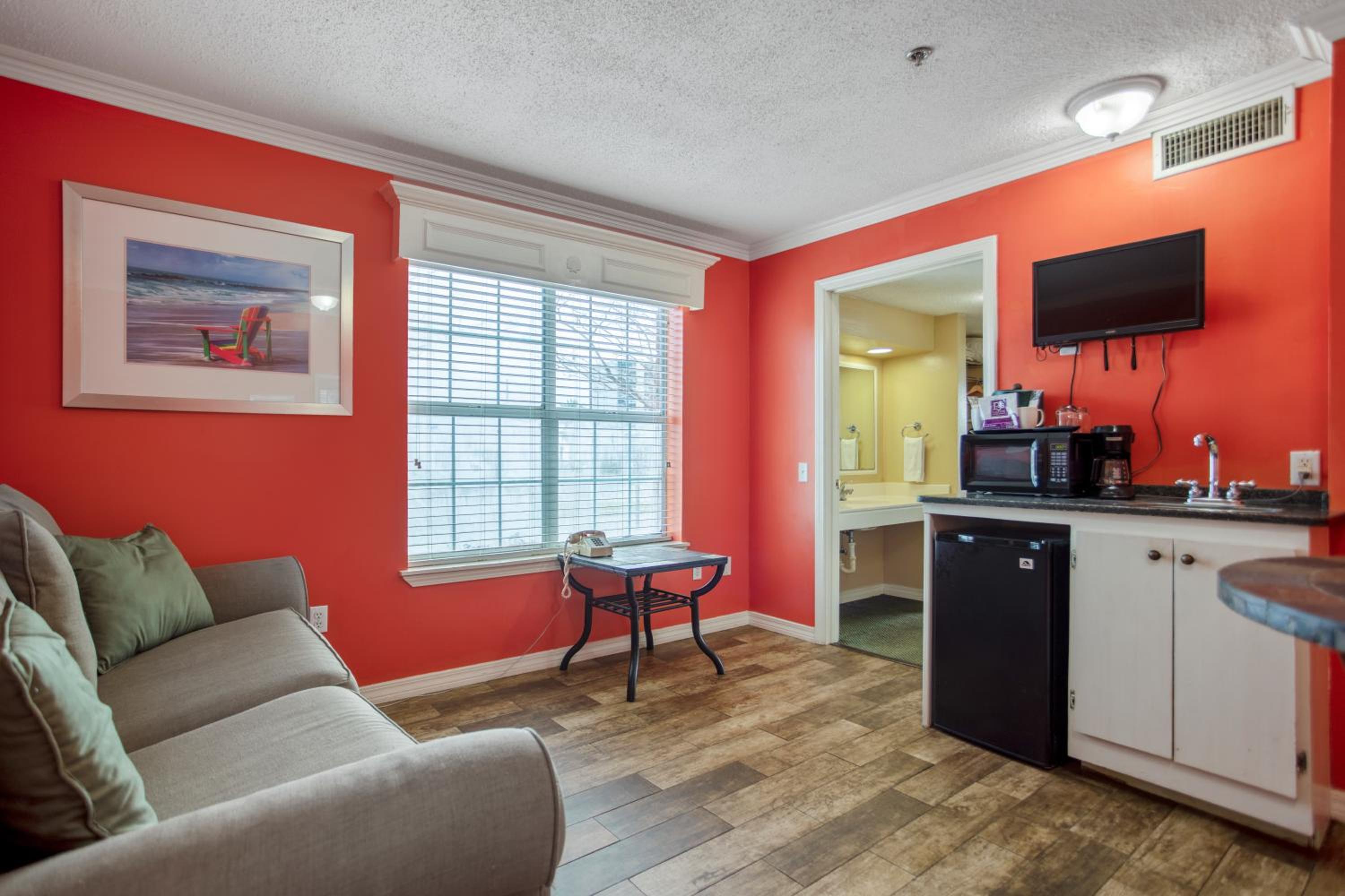 King Suite with Ocean View - Non Smoking - Photo 2