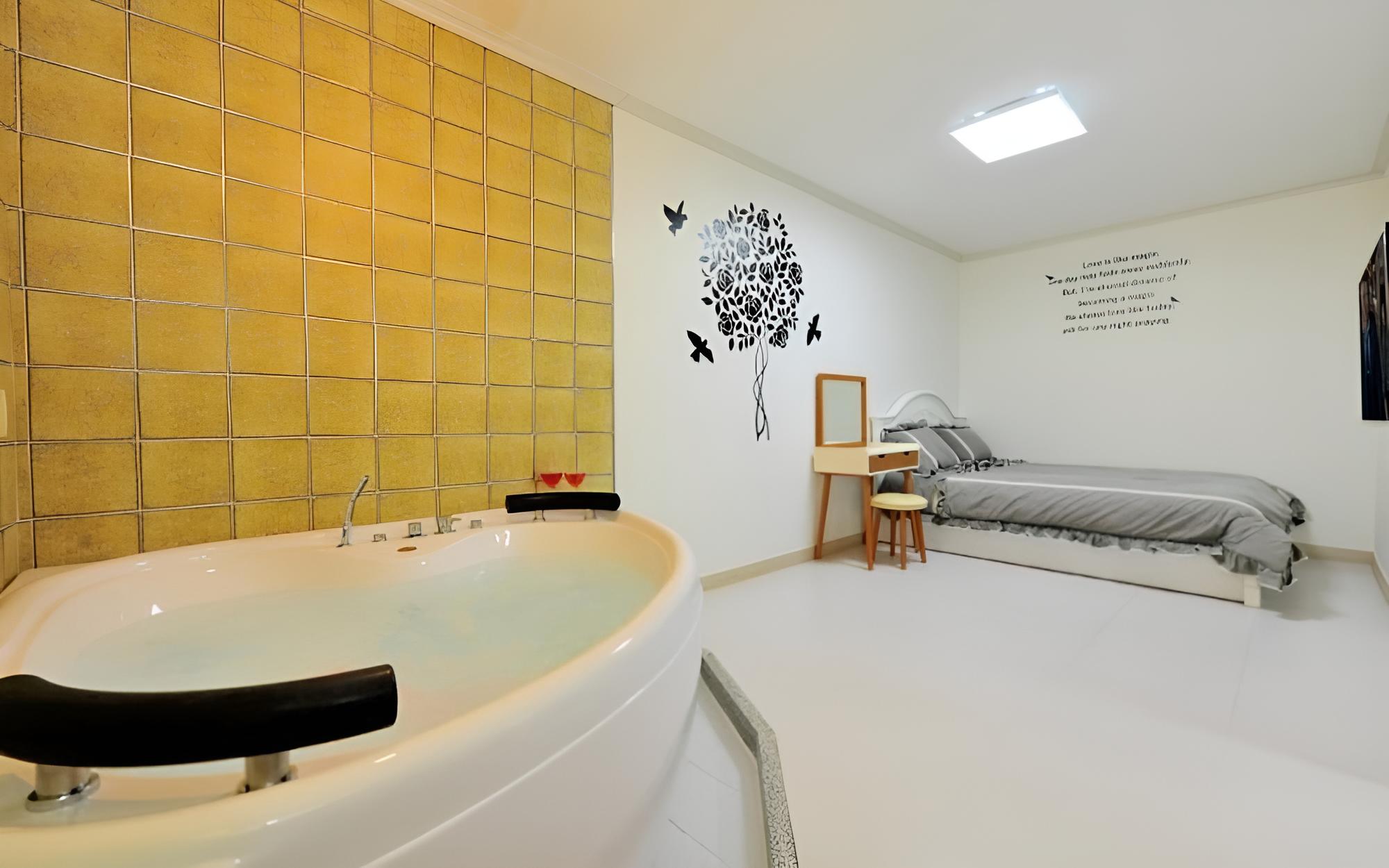 Room (Chamomile (bed room spa)) photo 1