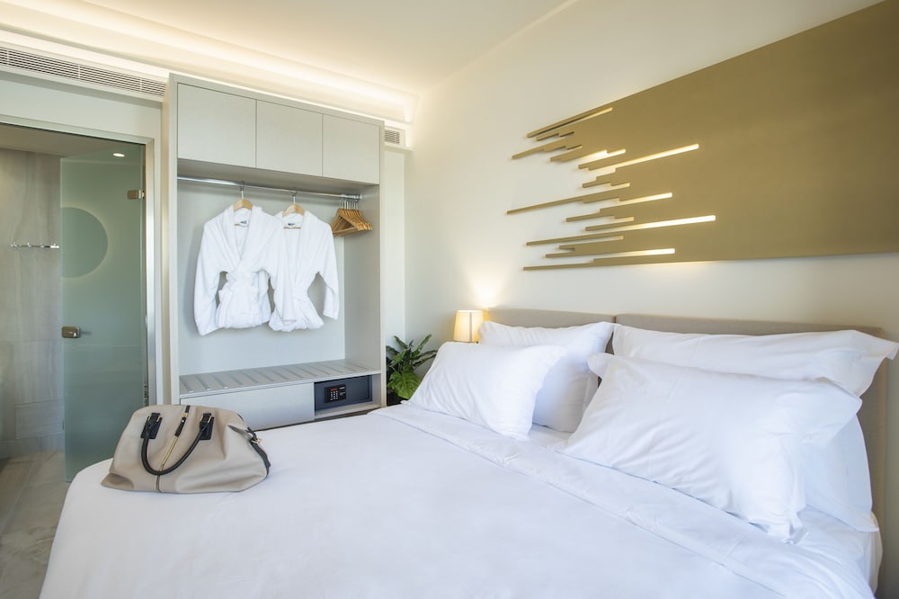 Superior Room (Athens View)