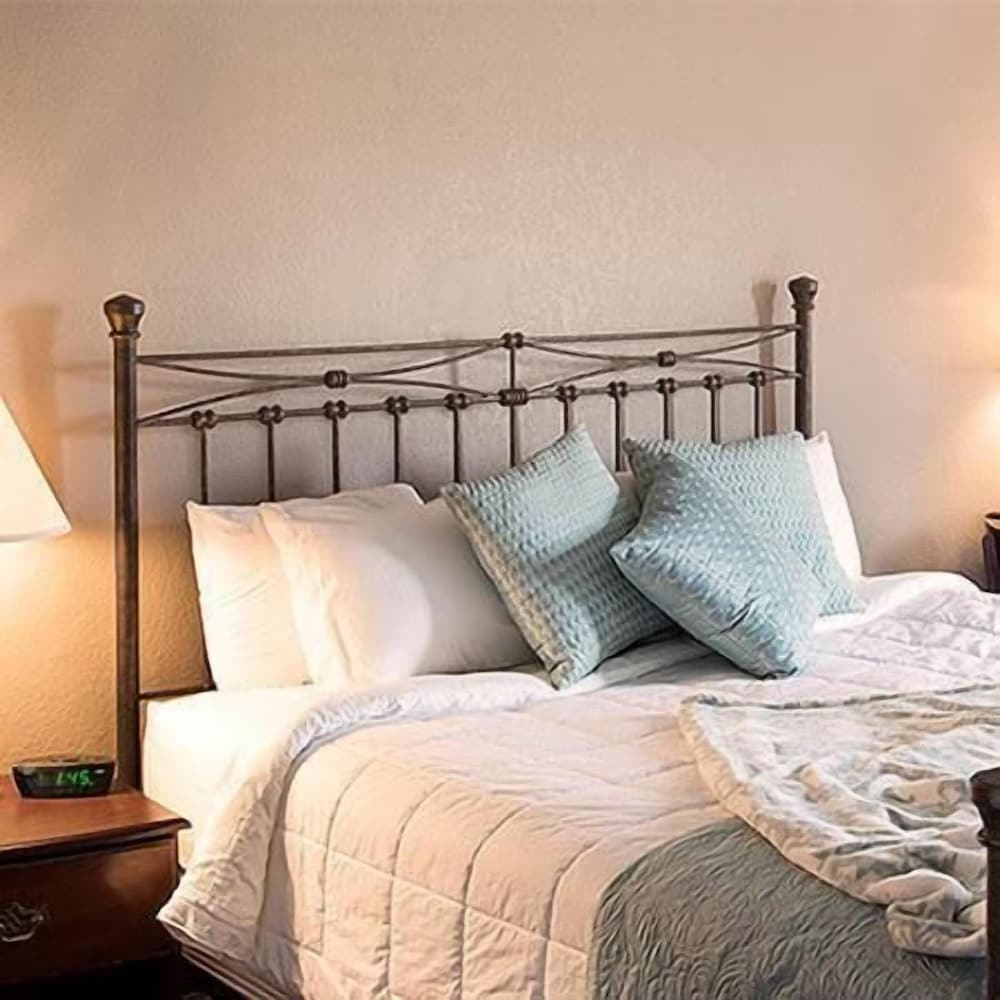 Standard Single Room, 1 King Bed