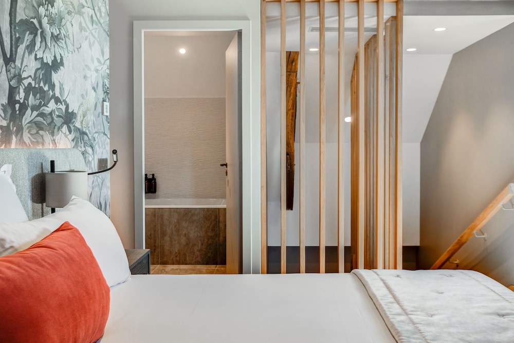Duplex Suite with Loire View - Photo 6