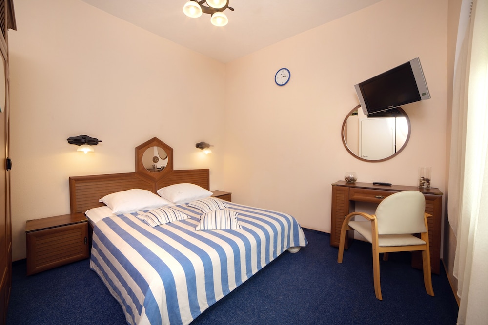 Suite, 1 Bedroom photo 1