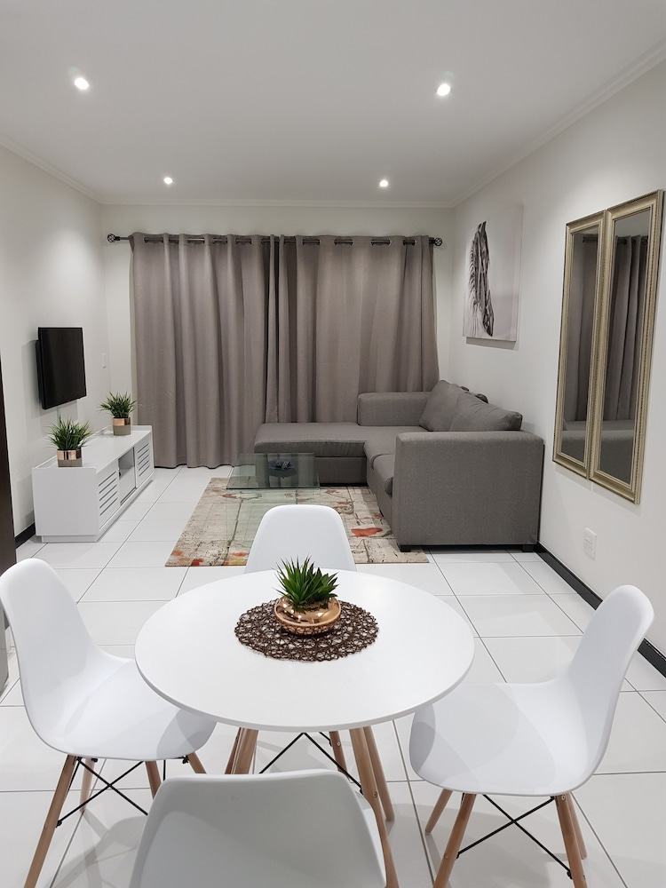 Luxury Apartment, 2 Bedrooms, Non Smoking photo 2