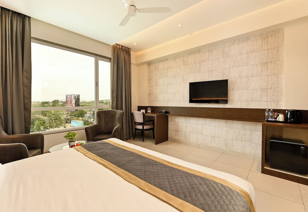 Premium Room - Photo 6