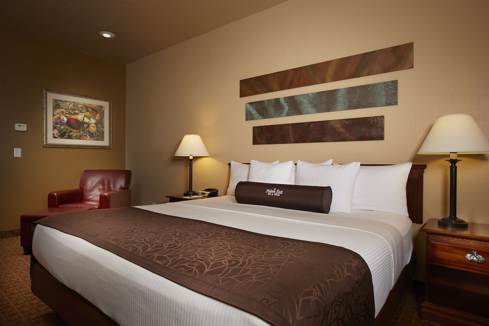 Traditional Room, 1 King Bed - Photo 4