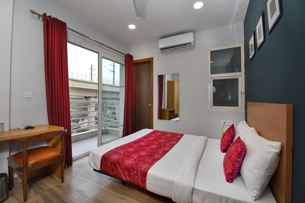 Deluxe Room - Photo 5