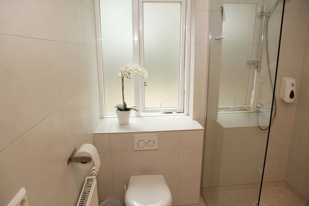 Triple Room, Shared Bathroom photo 3
