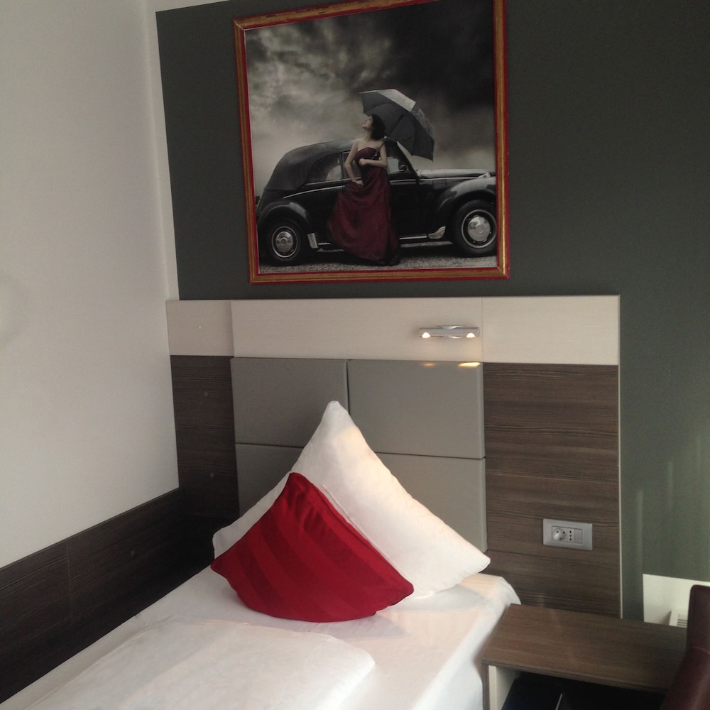 Single Room photo 1