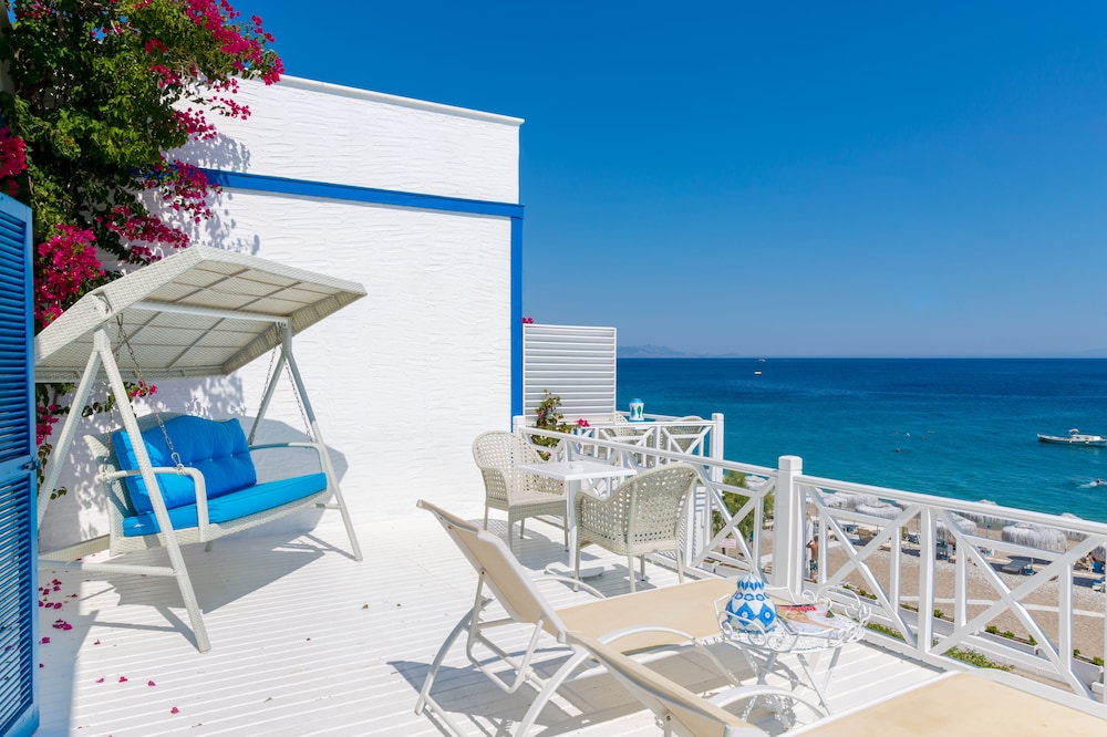 Panoramic Room, Patio, Corner photo 2