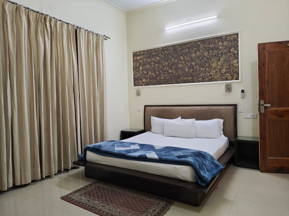 Luxury Room, City View