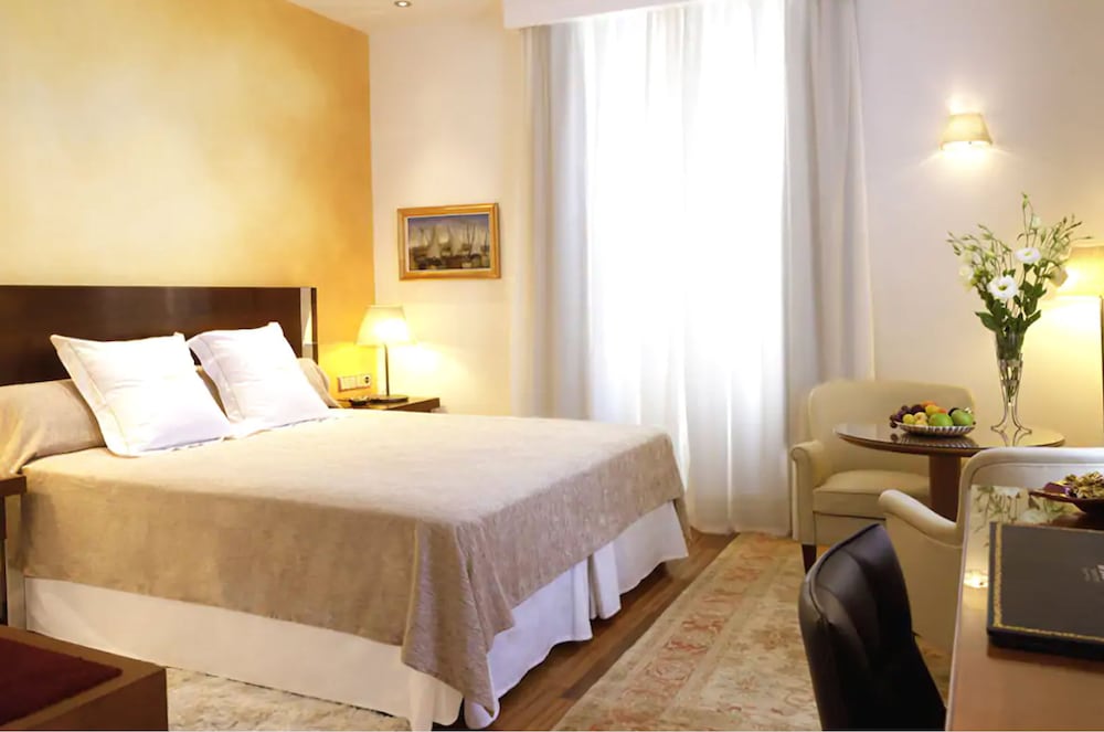 Superior Double Room (Bath with jets)
