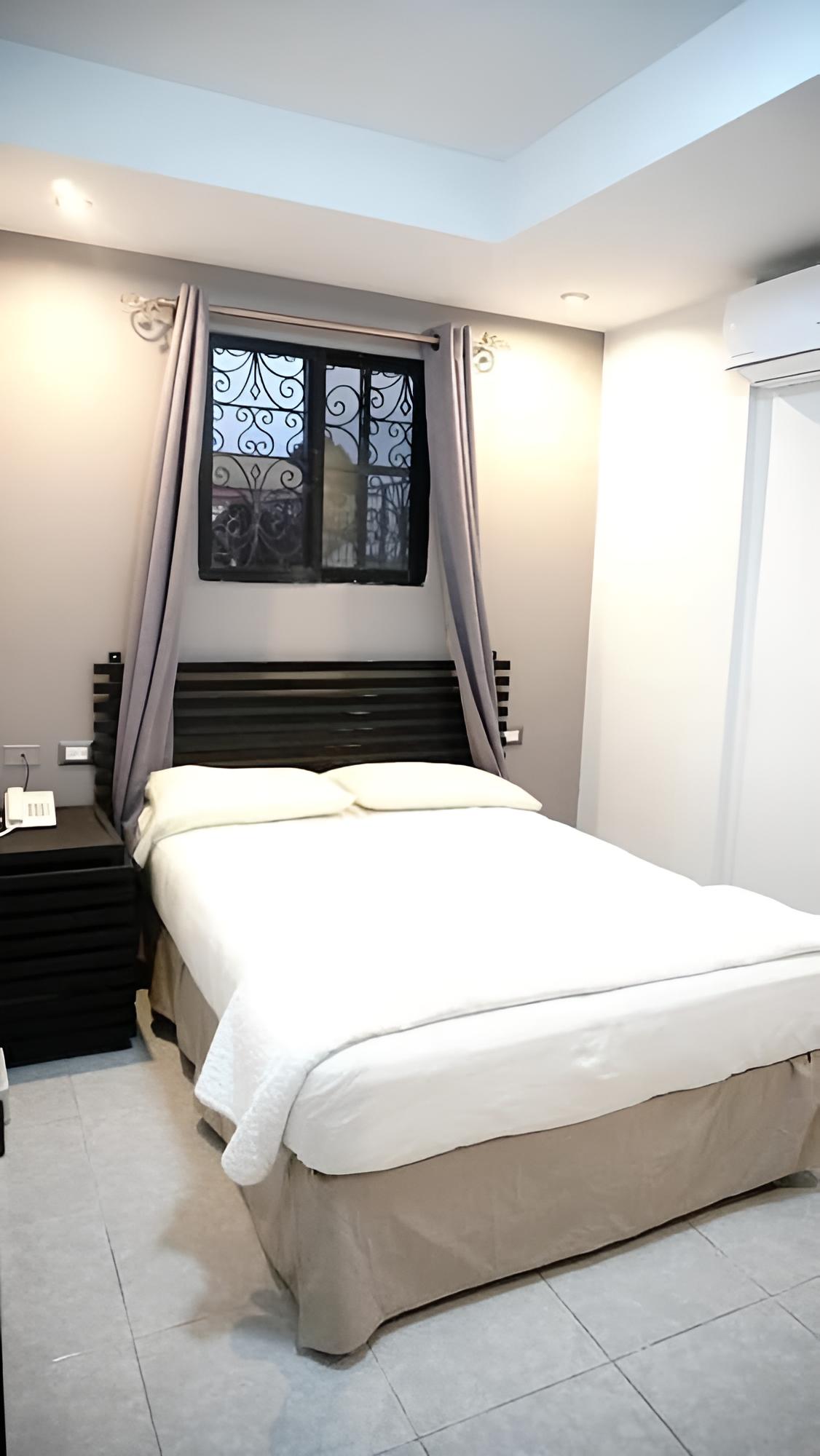 Standard Single Room, 1 Queen Bed (A/C) photo 2