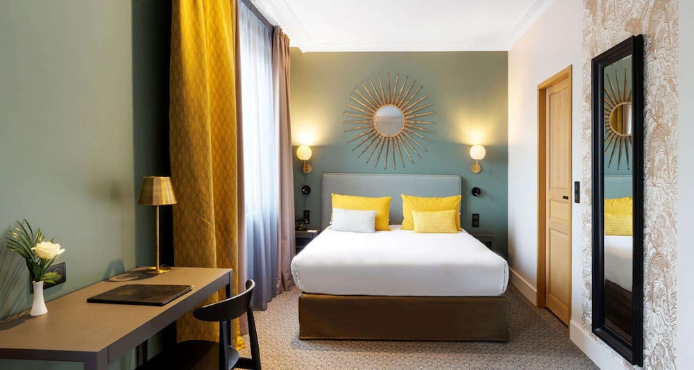 Family Room, Multiple Beds, Non Smoking, Connecting Rooms (with Sofabed)