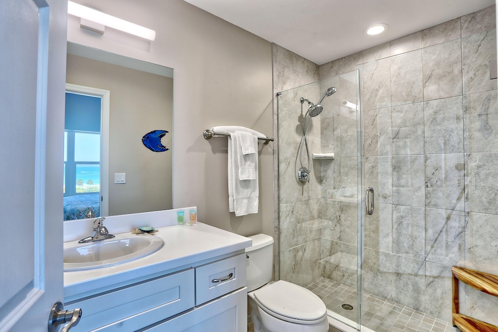 Condo, 1 King Bed with Sofa bed (Madeira Bay Resort I 1502)