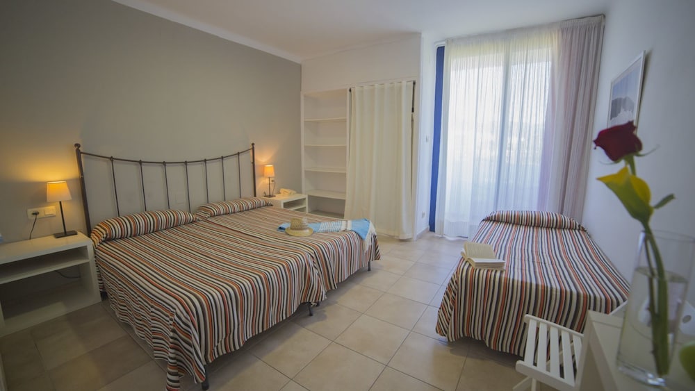 Double Room, 1 Double or 2 Twin Beds - Photo 6