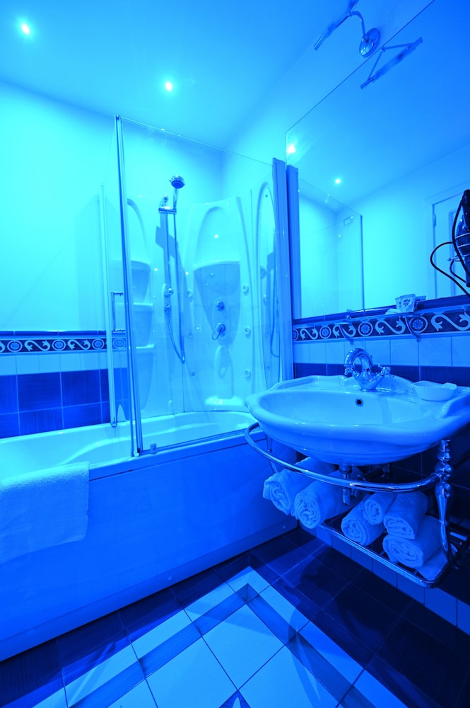 Junior Suite, Hot Tub, Sea View - Photo 5