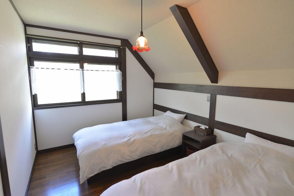 Western Style Room, Shared Bathroom photo 1