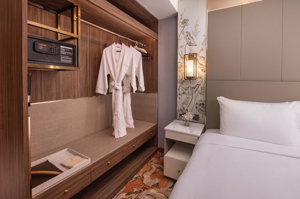 Executive King Room