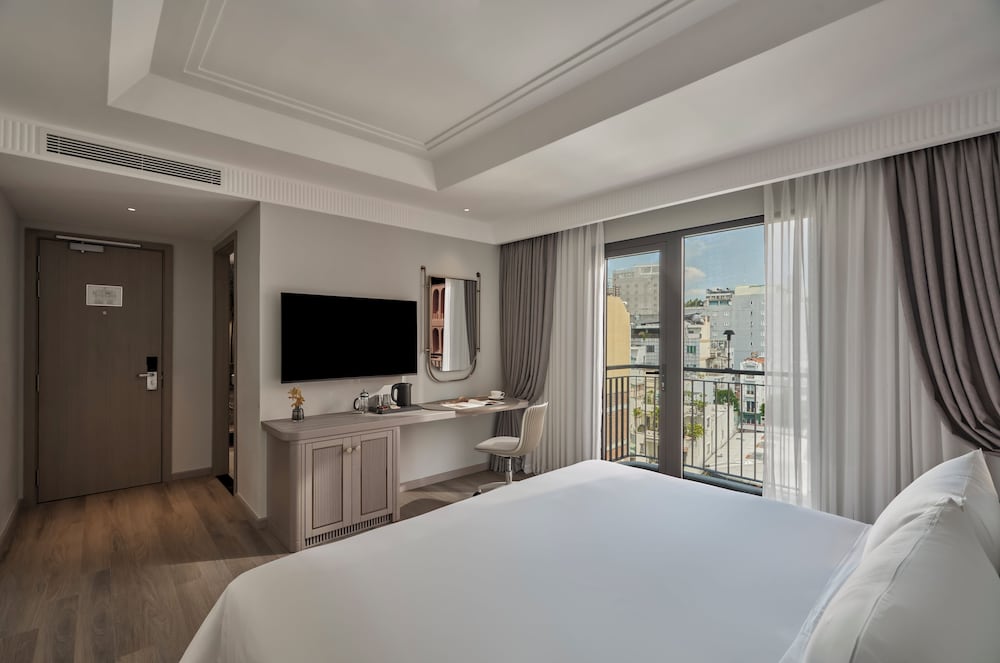 Junior Studio Suite, Balcony (French)