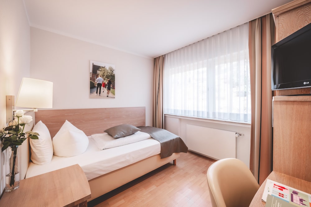 Economy Single Room