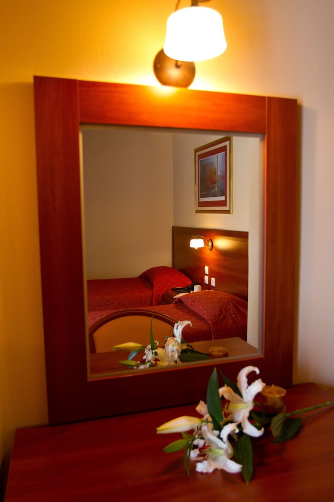 Double Room - Photo 5
