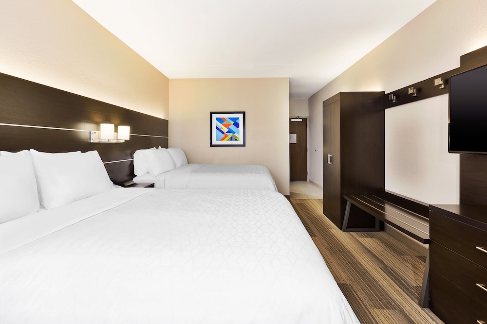 Standard Room, 2 Double Beds, Accessible (Accessible Tub) - Photo 3