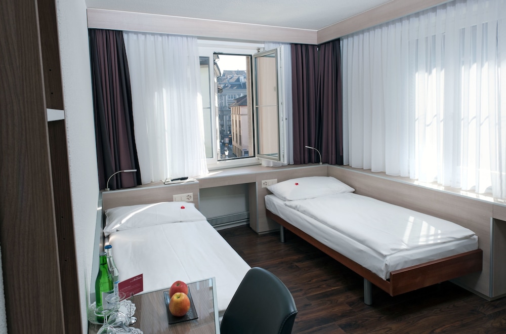 Standard Room, 2 Twin Beds