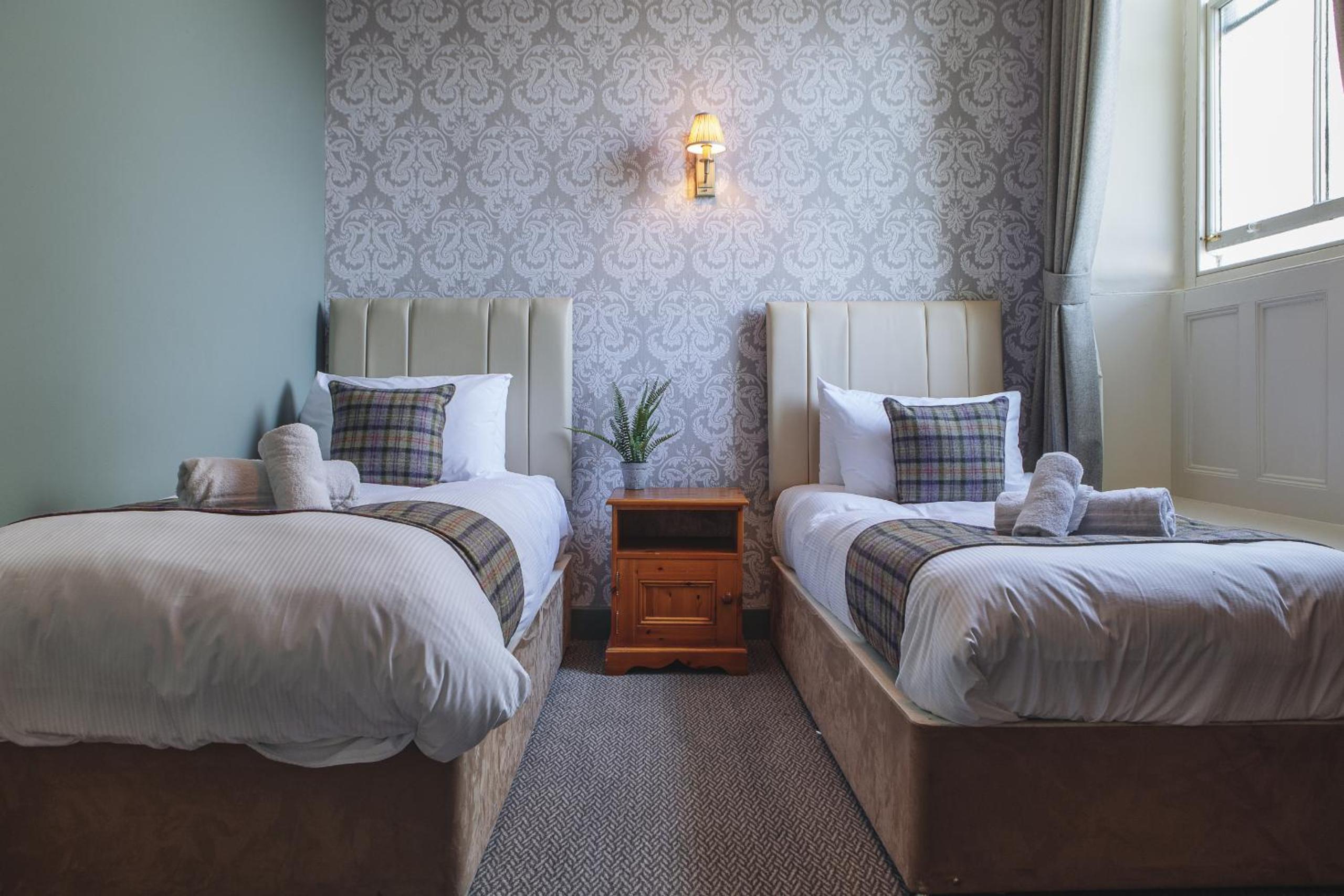 Standard Twin Room - Photo 1