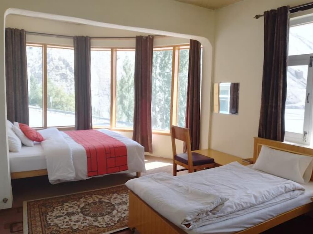 Suite, Balcony, Mountain View photo 1