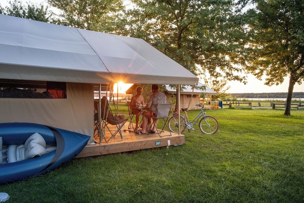 Tent photo 3