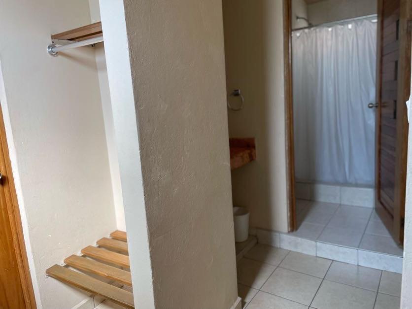 Standard Suite - Photo 10