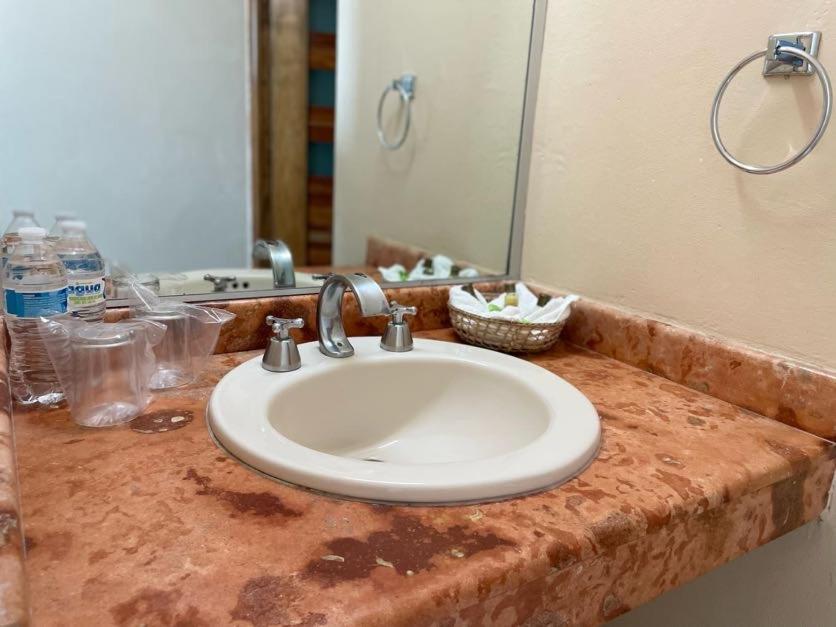 Standard Suite - Photo 9