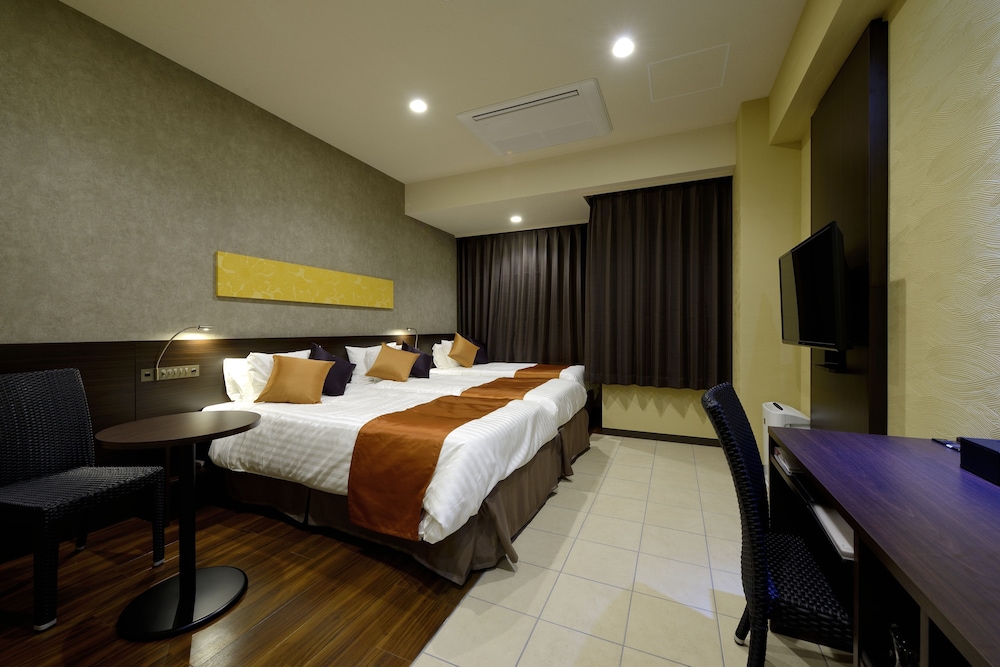 Partial Hollywood Twin Room (3 Single Beds) - [Main Tower] photo 2
